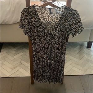 H&M Size 6 Animal Print Dress